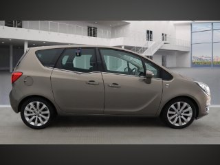 /photos/12230/e1c1e122-7894-4ca3-840d-8ac2ac72d0c7_i320x240.jpg